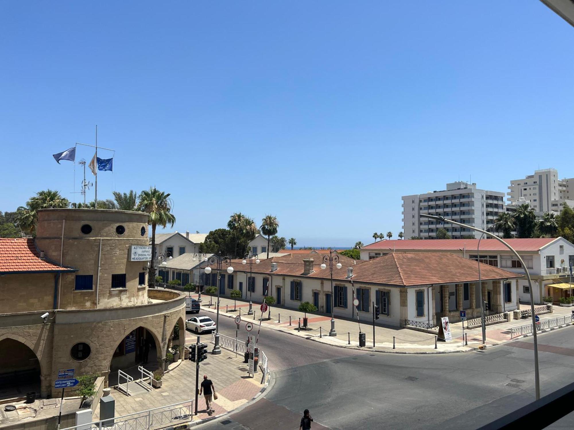 Azul Sea View Apartment Larnaca Exterior photo